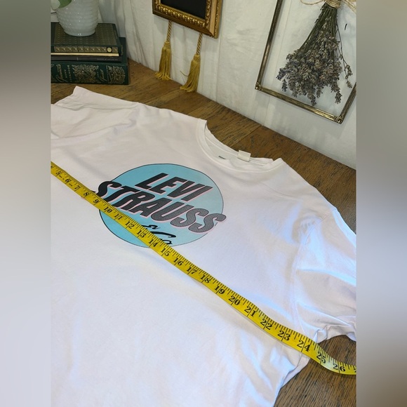 LEVI’S – Pink Graphic Logo T-Shirt – Size XL - Picture 6 of 7